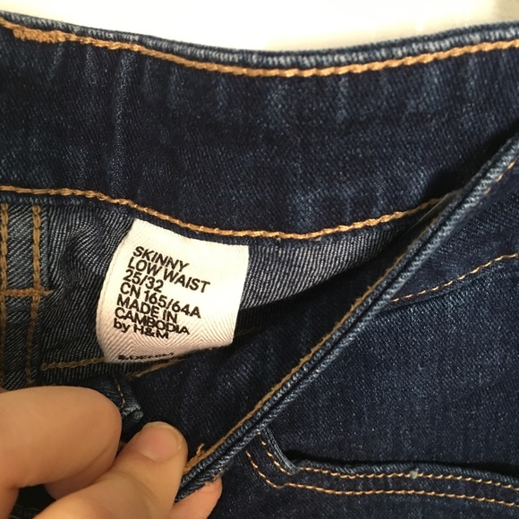 H&M Skinny Dark Wash Classic Jeans - Picture 3 of 4